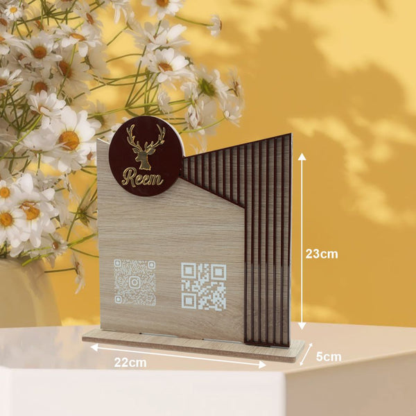 استاندات رمز QR خشبي مخصص مع تصميم من الأكريليك